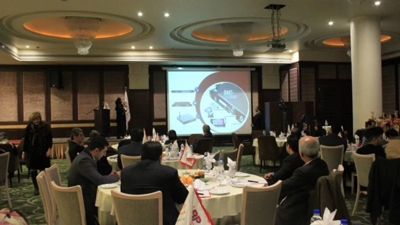 Network and Datacenter Seminar Held in cooperation with Rayane Pardaz & Tiam Network